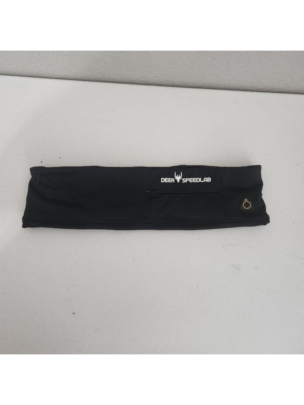 Deer SpeedLab Black Performance band With Zipper Pocket Size M
